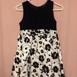 Girl’s Dress - GEORGE (Size 10)